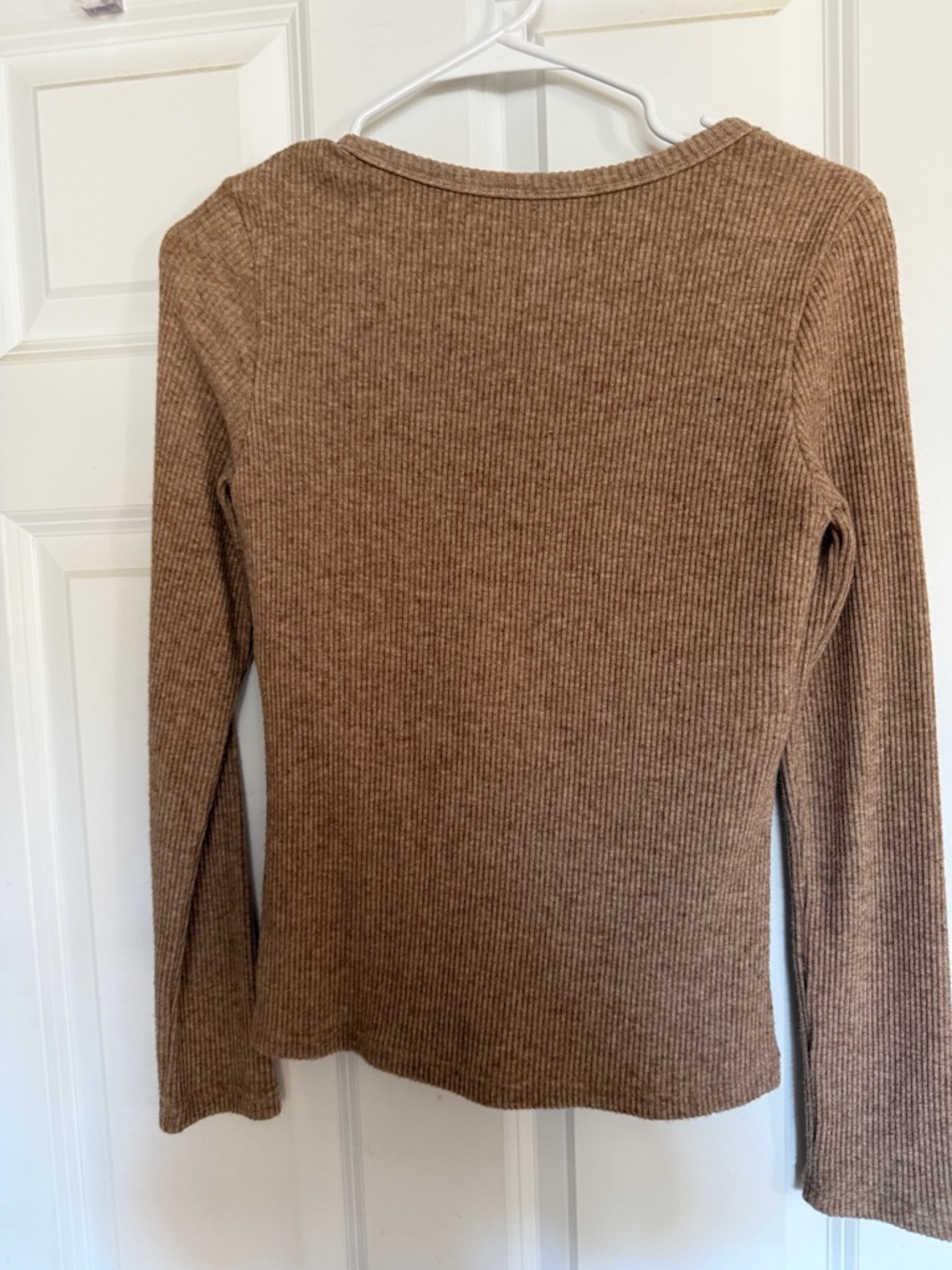 OGL Ribbed Henley with bra - Picture 7 of 11
